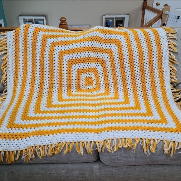 Vintage Granny Square Crochet Afghan Blanket Fring - Picture 1 of 7
